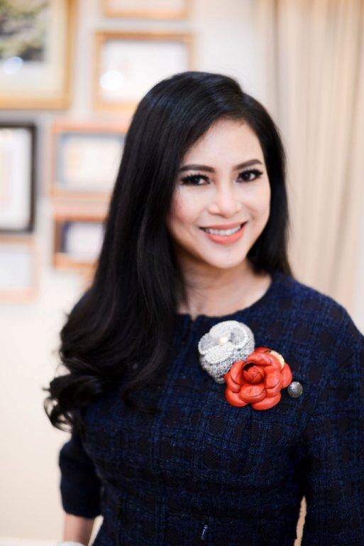 Bố mẹ chồng H&agrave; Tăng trở th&agrave;nh cặp đ&ocirc;i &lsquo;quyền lực&rsquo; của thời trang thế giới